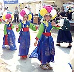 Young Pulmonari dancers.